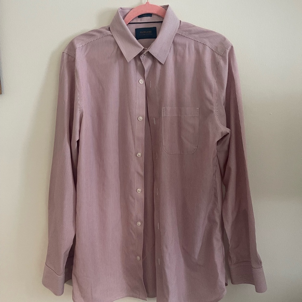 Size M Fairlane men’s striped button down shirt